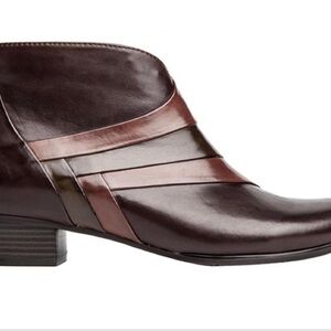 Regard le Ceil Ankle Booties -